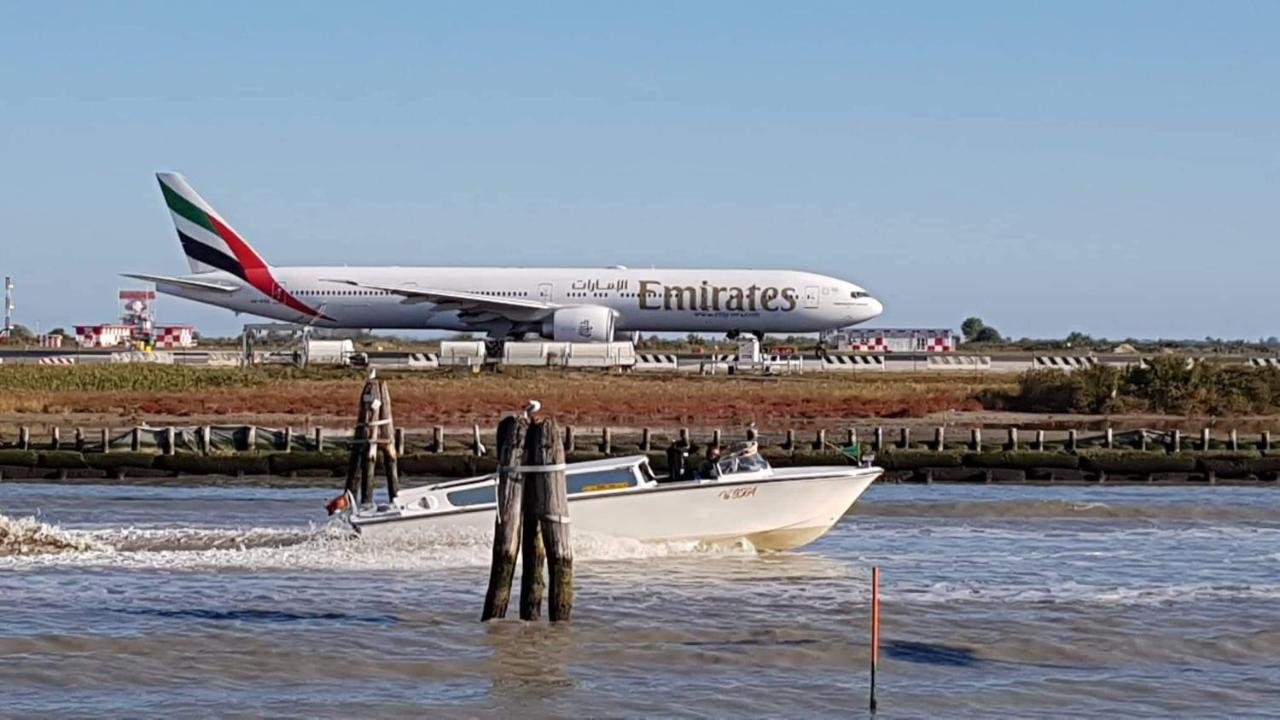 تيسّيرا B&B "Gabriel&Melissa" Airport View - Nuova - Ristrutturato Gennaio 2022 المظهر الخارجي الصورة