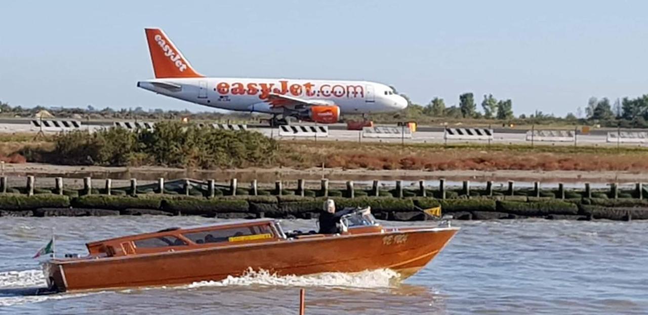 تيسّيرا B&B "Gabriel&Melissa" Airport View - Nuova - Ristrutturato Gennaio 2022 المظهر الخارجي الصورة